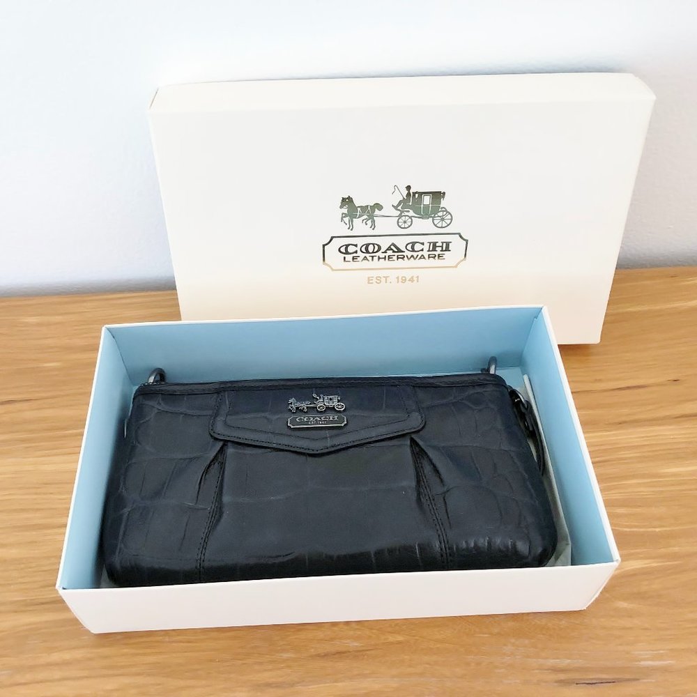 COACH Madison Black Croc Large Wristlet NEW in Box - Picture 2 of 8